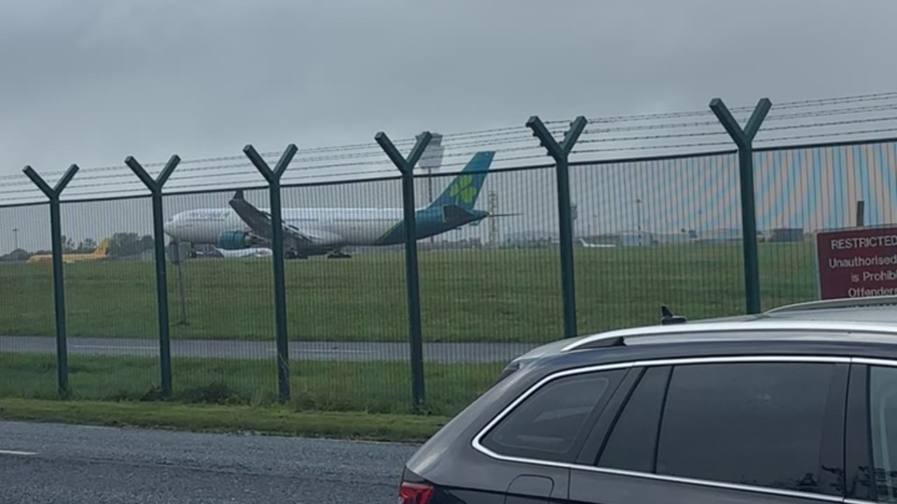 Aer Lingus A330 EI493 Storm Skillful Landing