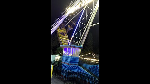 LADIES SHOUTING DURING EXTREME RIDE