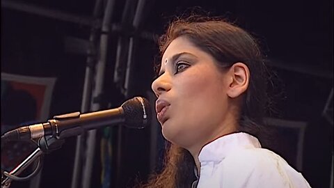 Sheila Chandra. Song to the Siren