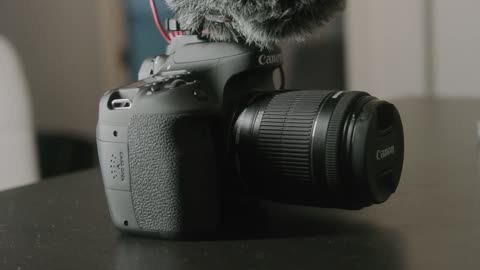 Is the Sony a6400 the Best Camera for Vloggers? Watch This Before You Buy!