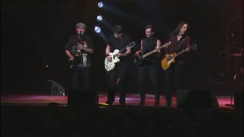 One Bourbon, One Scotch, One Beer - George Thorogood & The Destroyers (live)