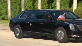 🚨Trump Supporter shouts out a powerful message to President Trump as he drives by in Florida