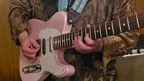 Justin Bieber love yourself guitar example.