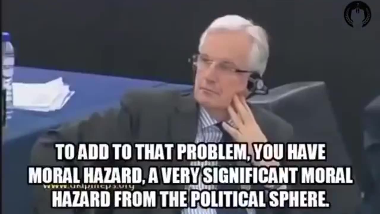 Politician talks about banking
