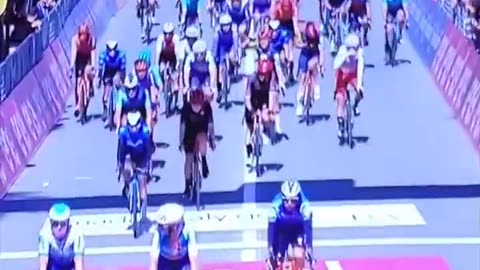 Giro d'Italia 2024, Stage 4 Finish! #giroditalia2024