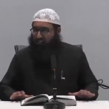 Islamic imam in Birmingham mosque explains how to punish women