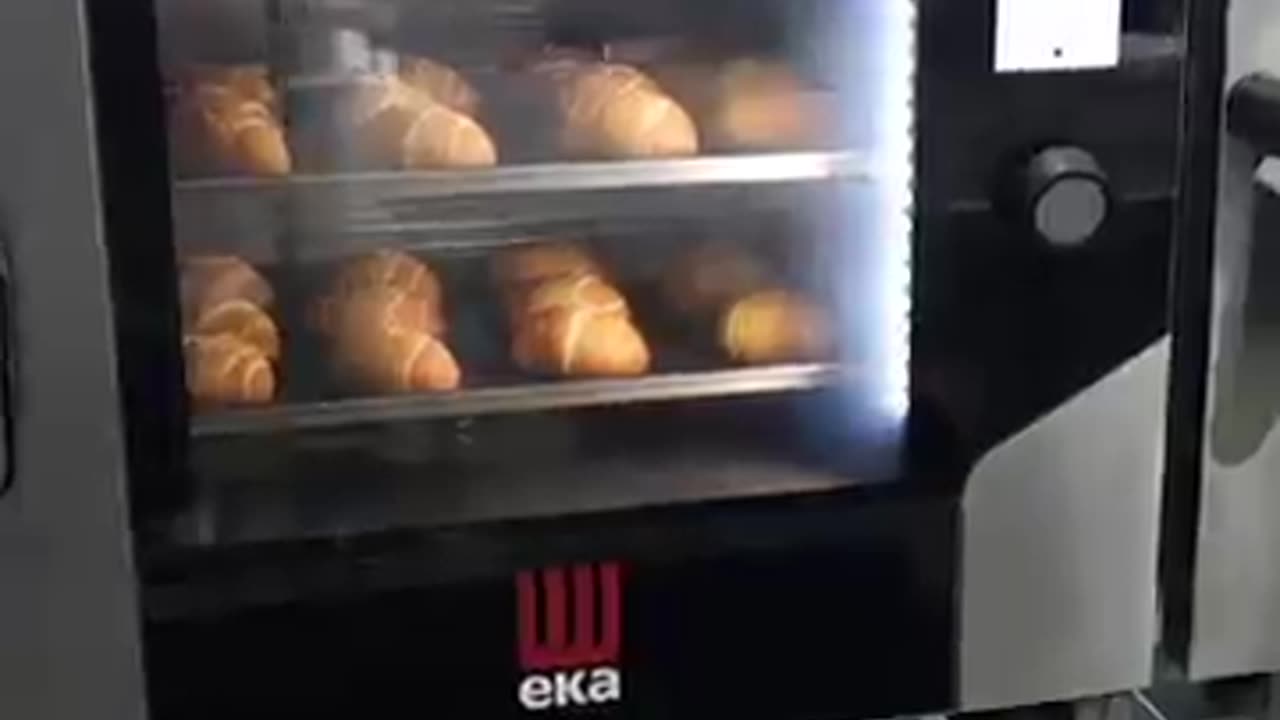 Busiest Salted Butter Cream Roll Shop in Korea?! Unreal Flavor! 🧈🥐🔥 #shorts