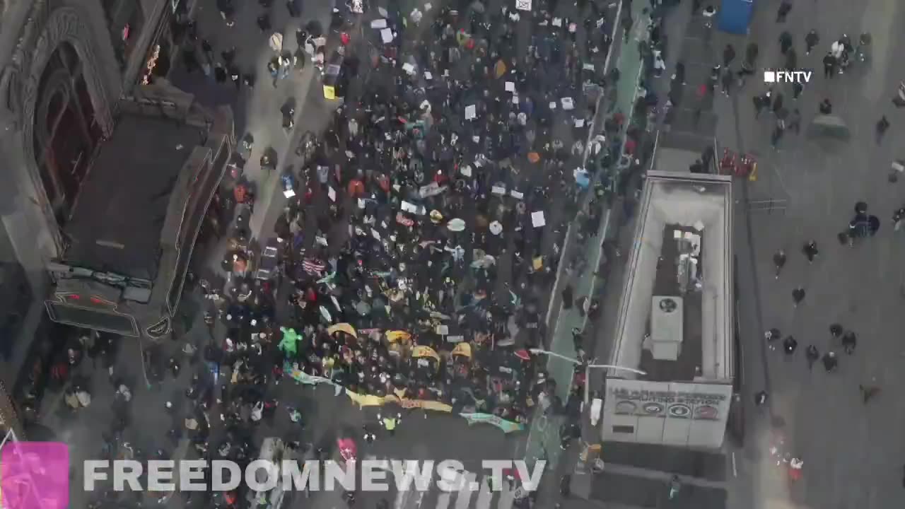 Tens of thousands just flooded Midtown Manhattan for the “No Kings” ...