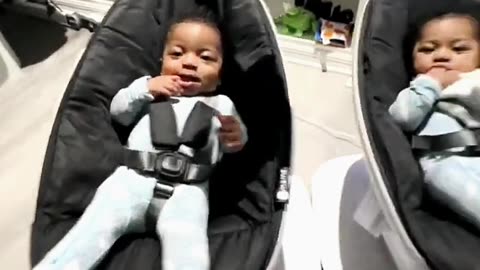 This is a unique mom in the world! 👍