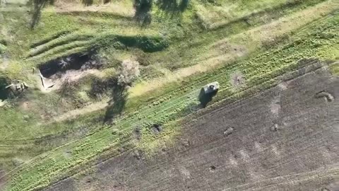 Ukrainians HMMWVs are on a raid when they are ambushed by Russian forces