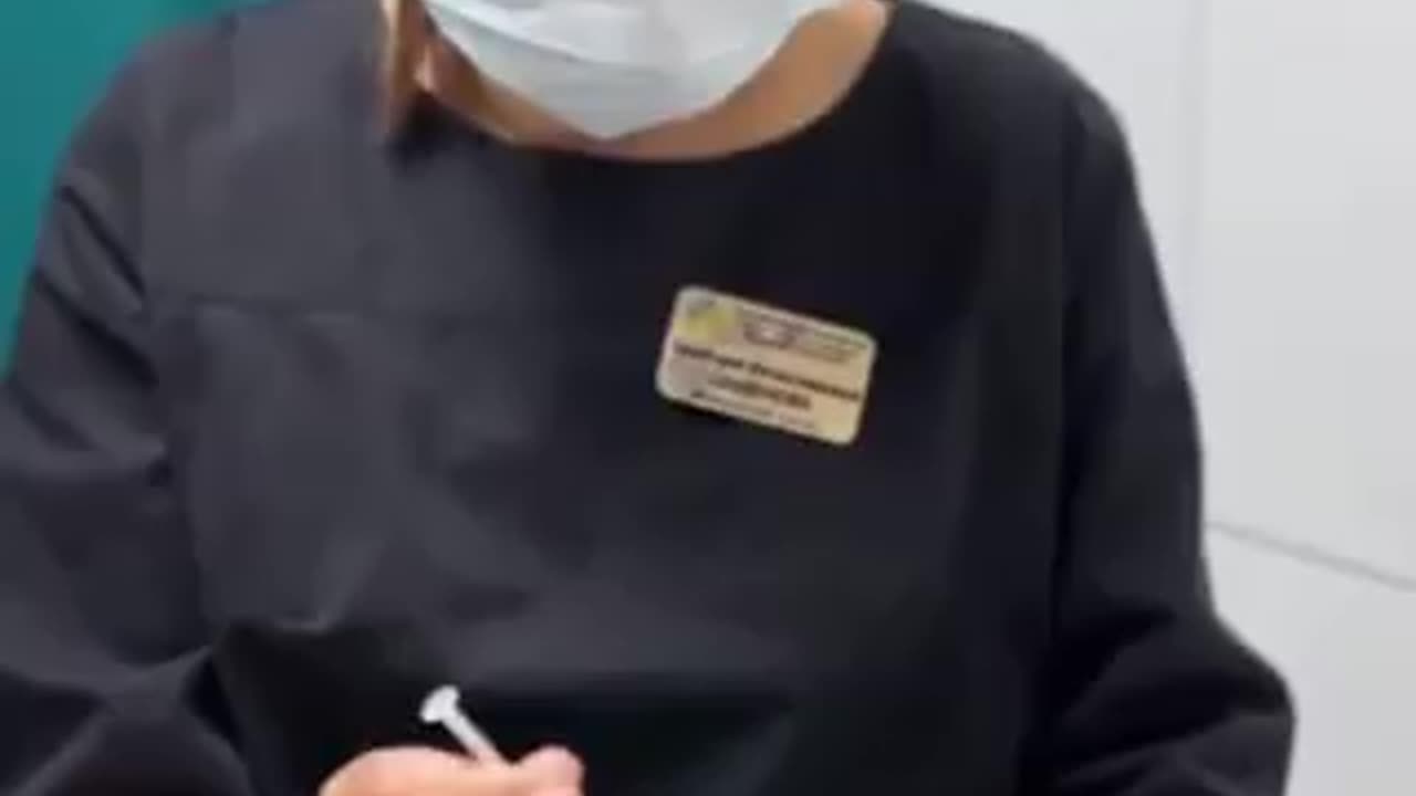 医療従事者は風船を割らずに注射できるか？