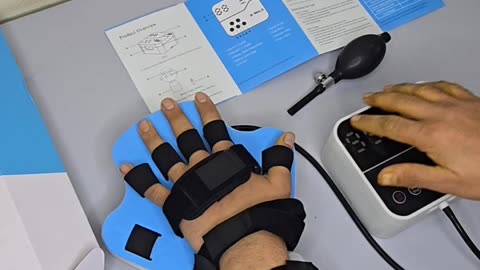 Wrist CPM ( Continuous Passive Motion Device ) for Wrist Rehabilitation and Physiotherapy