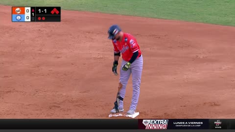 Herlis Rodríguez atacó temprano al Pitcher del Año