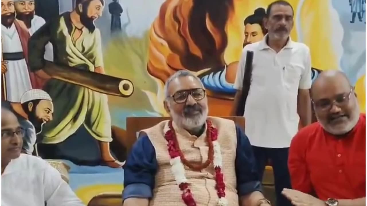 Giriraj Singh Visits Yati Narasimhanand at Dasna Devi Temple