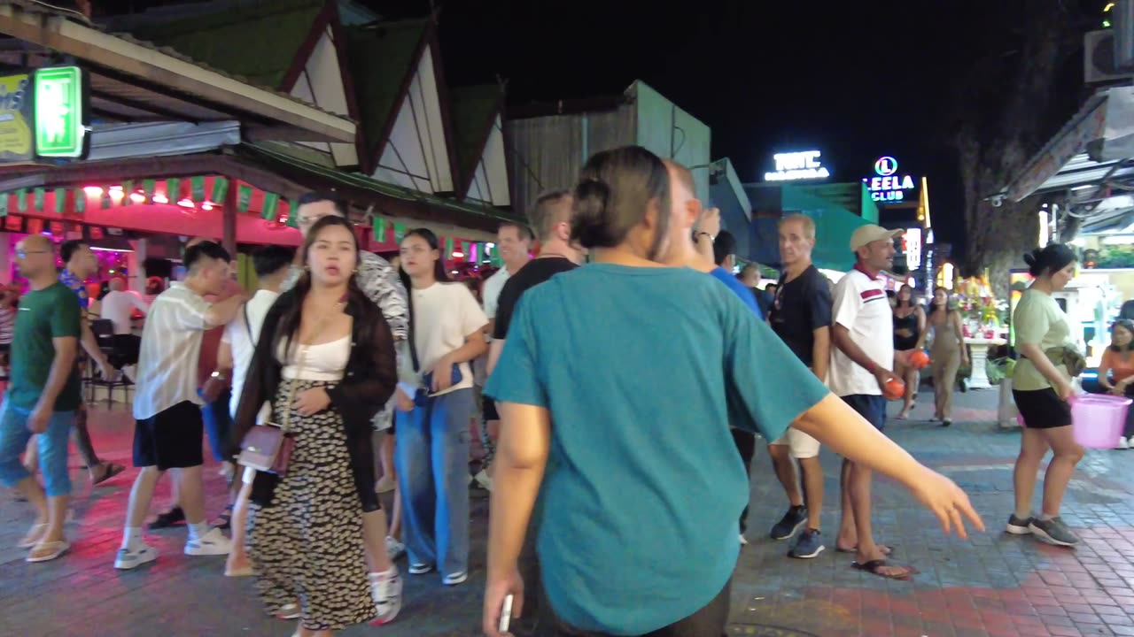 "How Crazy is Pattaya’s Nightlife? You Won’t Believe This!"