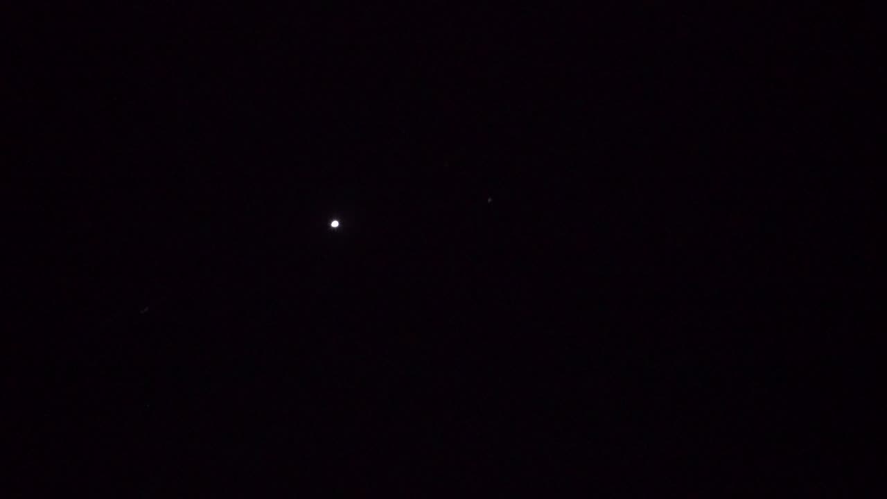 UFO Appears When Making Contact