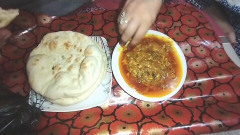Desi Food Love: Bhej Fry & Tandoori Roti | Shahmeer Eats