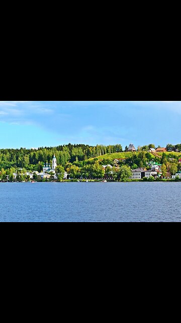 Summer in Ples. Would you like to visit this cozy town?