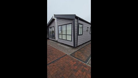 nigel the caravan man is in seven lakes holiday park today in scunthorpe
