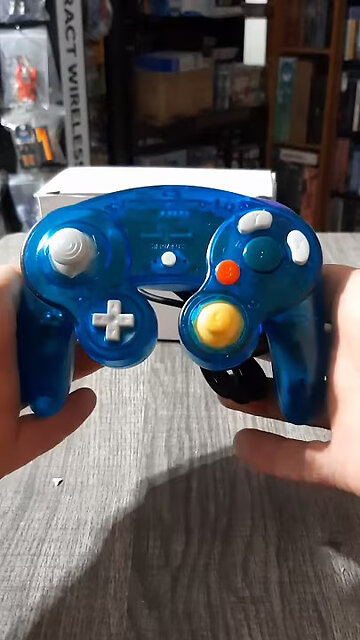 Nintendo GameCube (GCN) transparent blue controller