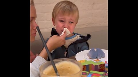 Niño le perdona la vida a 'un hipopótamo'