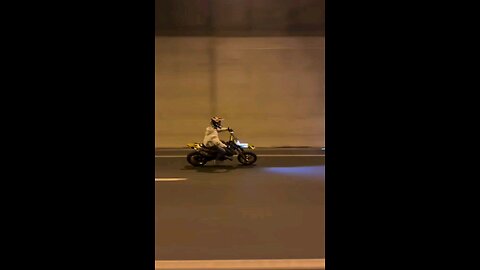 bike ride stunt in the Last Ride