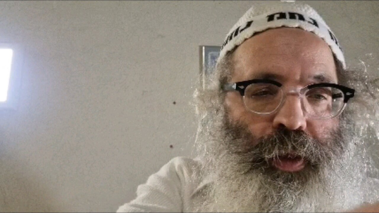 וכן משה היה אומר יקוב הדין את ההר אבל אהרן אוהב שלום ורודף שלום ומשים - שיר נ נח מסכת סנהדרין דף ו