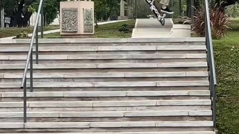 🙌🛹 Holy Frontside Flip by sandromoral! That's a Clean One! | SkateNation