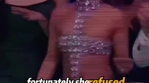 six celebrities who turned down plastic surgery