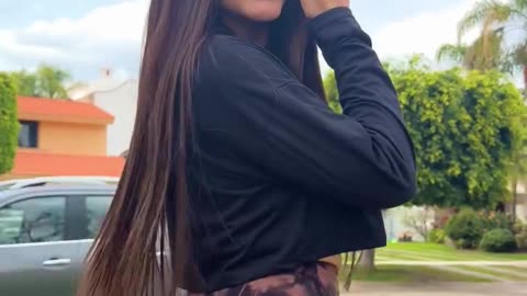 🍑 Pretty Girl With Big Booty Walking 💯🔥