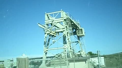 Huge metal frame structure