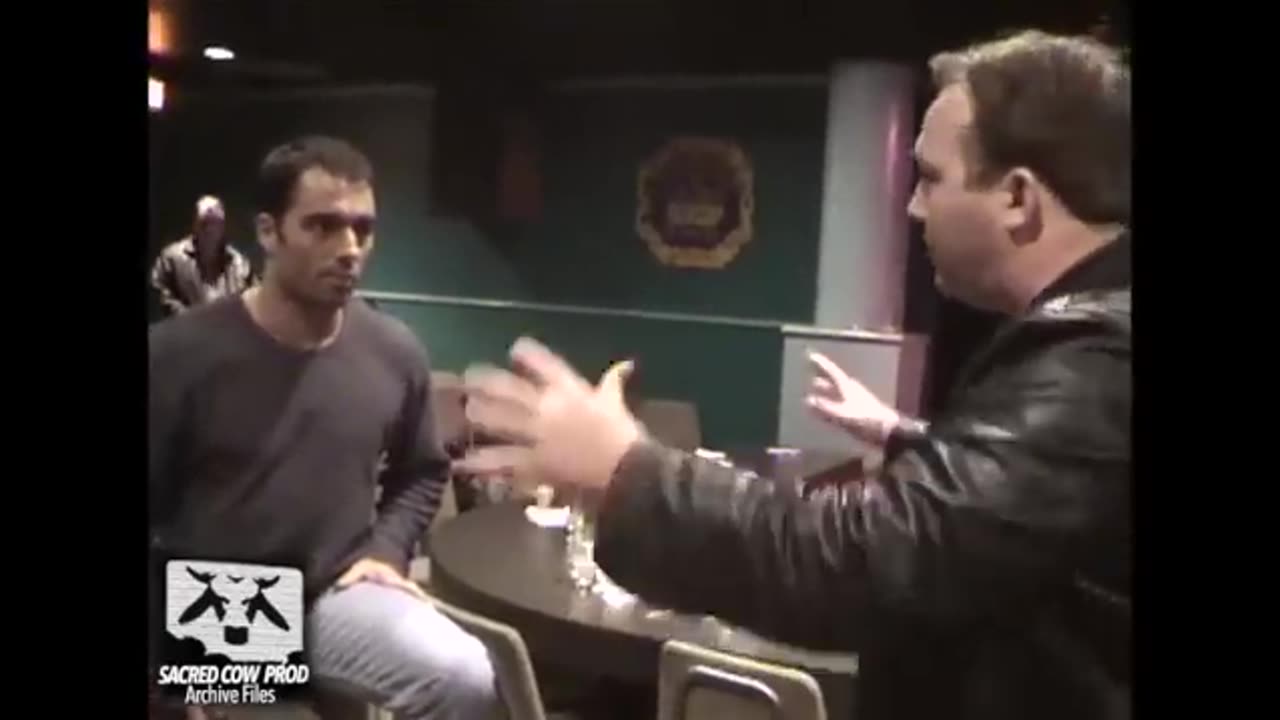 Joe Rogan Meets Alex Jones | Houston Laff Stop Showdown (2001- Pre 911)