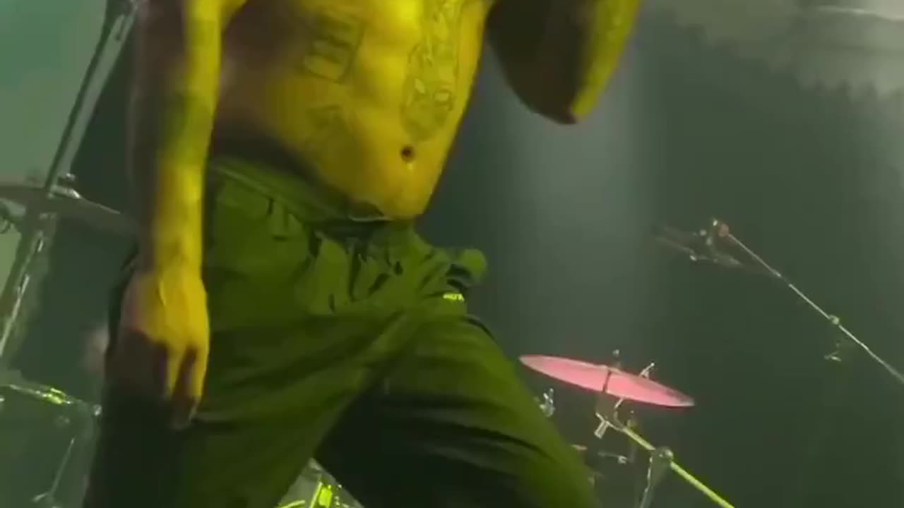 Leftist Entertainment