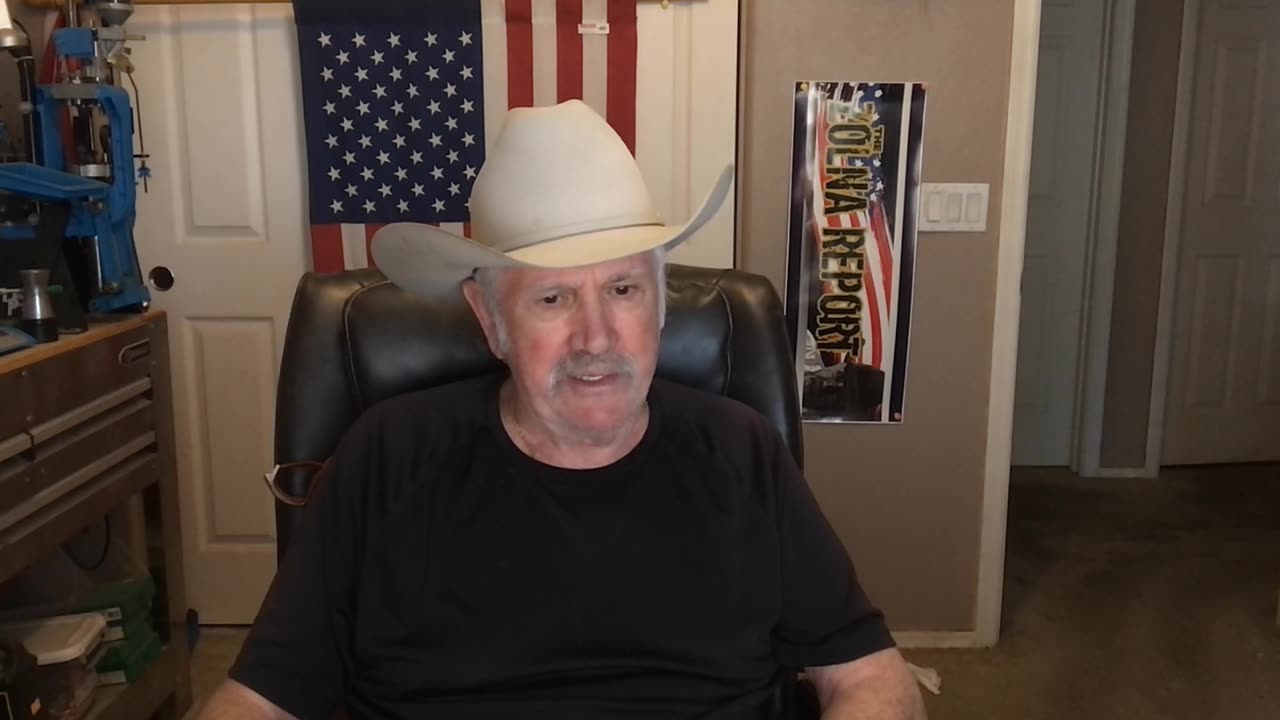 Female Arizona Judge Resigns, After Being Sited For Public Urination!