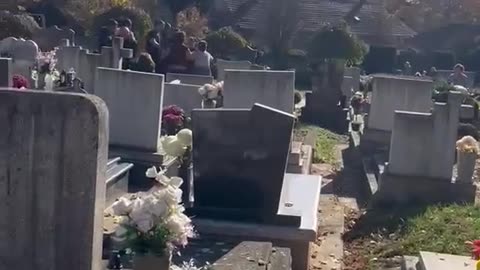 Cigányok a temetőben