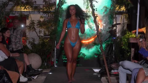 "Berry Beachy | Ohrangutang’s Jungle Swim Show 2024"