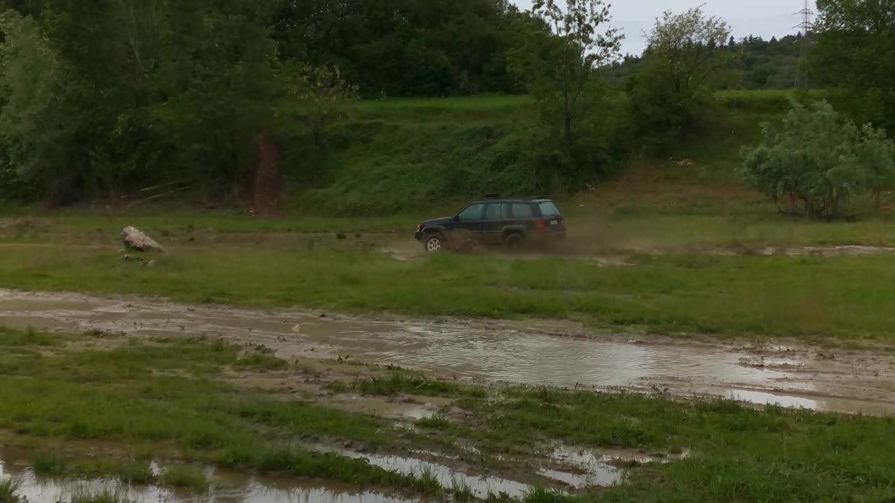 grand cherokee 5.2 mudding