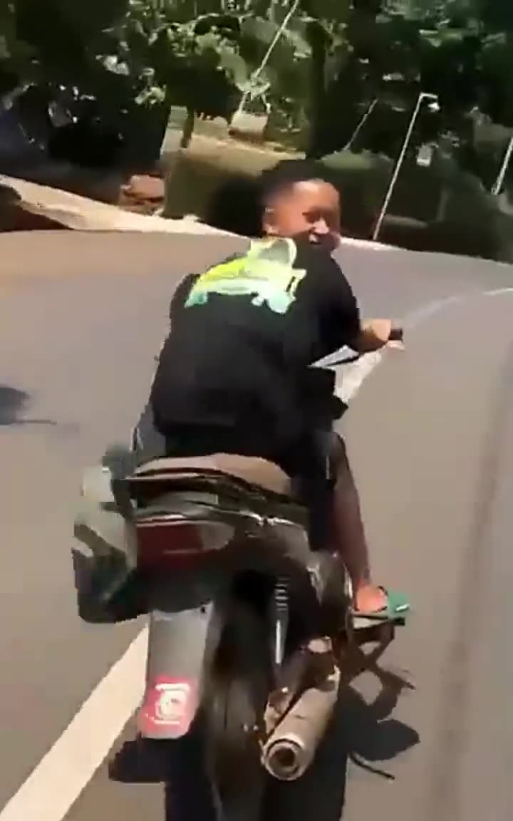 Quick look over the shoulder