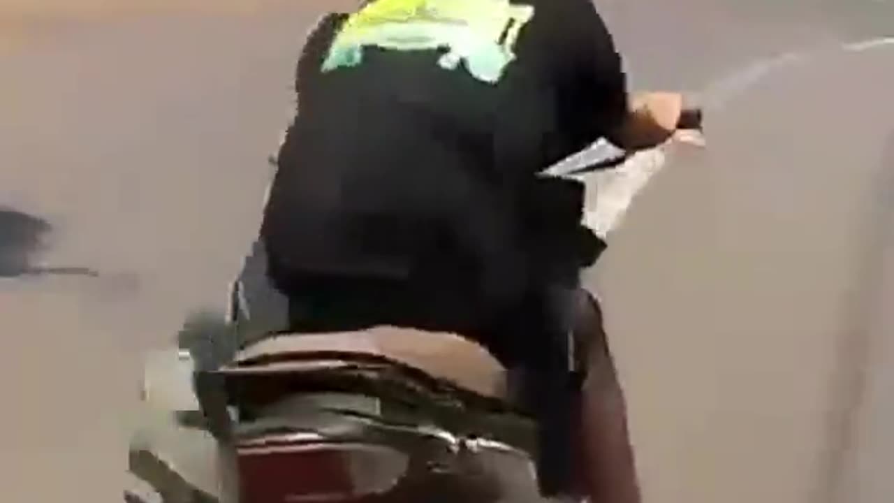 Quick look over the shoulder