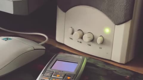Back to the 2000s: Old Need for Speed & My Classic Phone