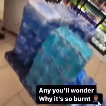 Random Convenience store getting totally looted - this is common practice in California now.