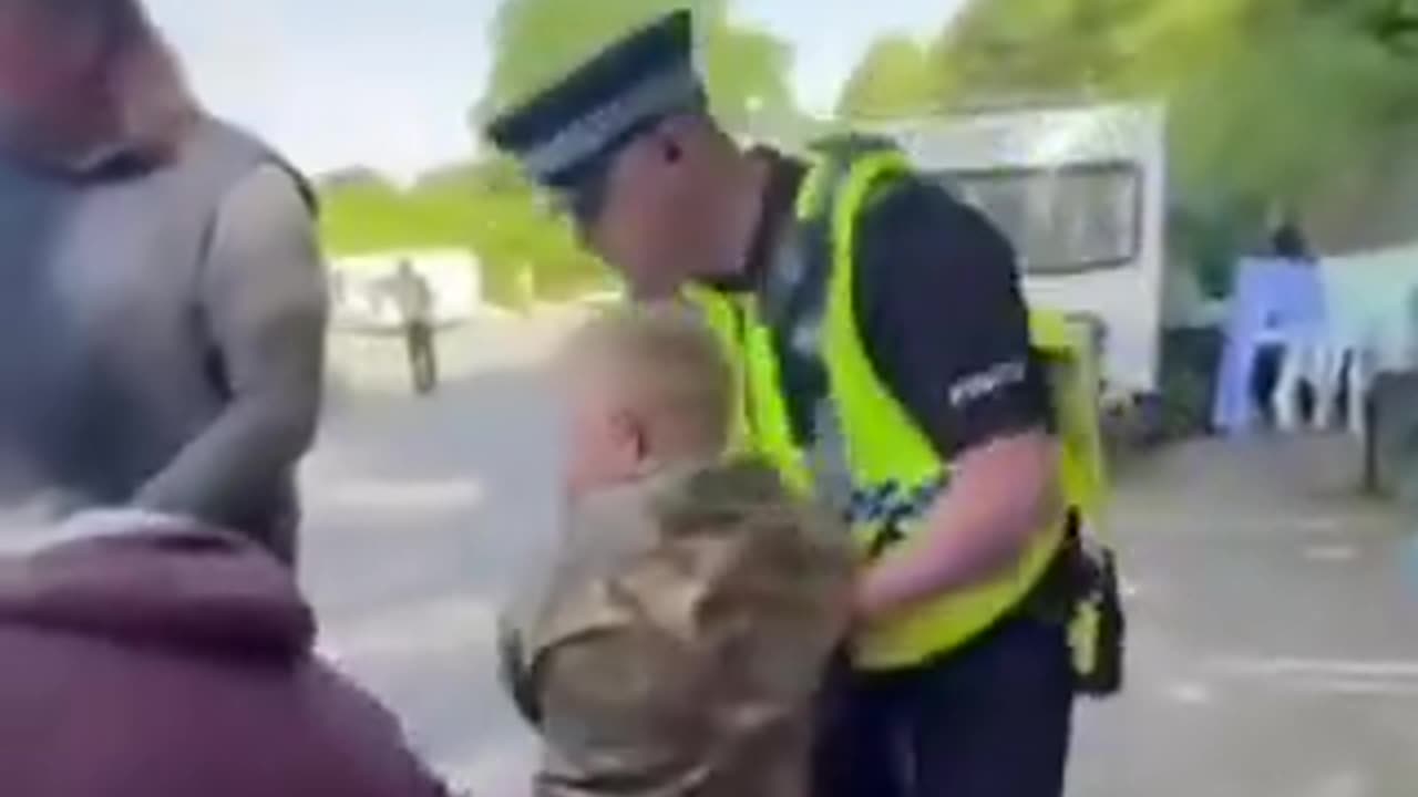 British police communists handcuffed a child for fishing.