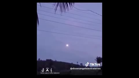 HOLY SH%T!! THESE BROAD DAYLIGHT UFO VIDEOS WILL SHOCK YOU!