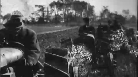 Henry Ford with Lord ... - Henry Ford with Lord Northcliffe Henry Ford and Tractor On F - fc-fc-2559