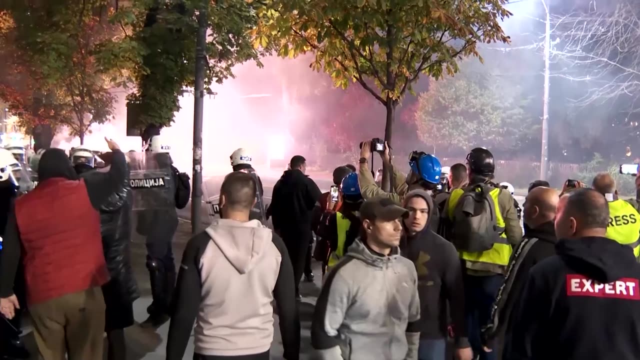 Tension high in Belgrade amid protests over fatal roof collapse