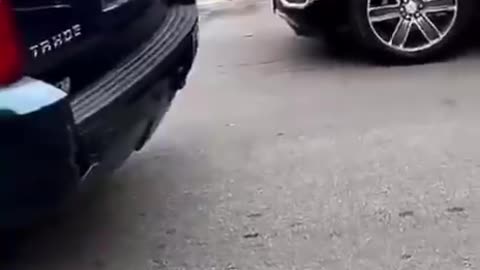 This is allegedly the moment when the black Jeep fired at DHS agents nearby.