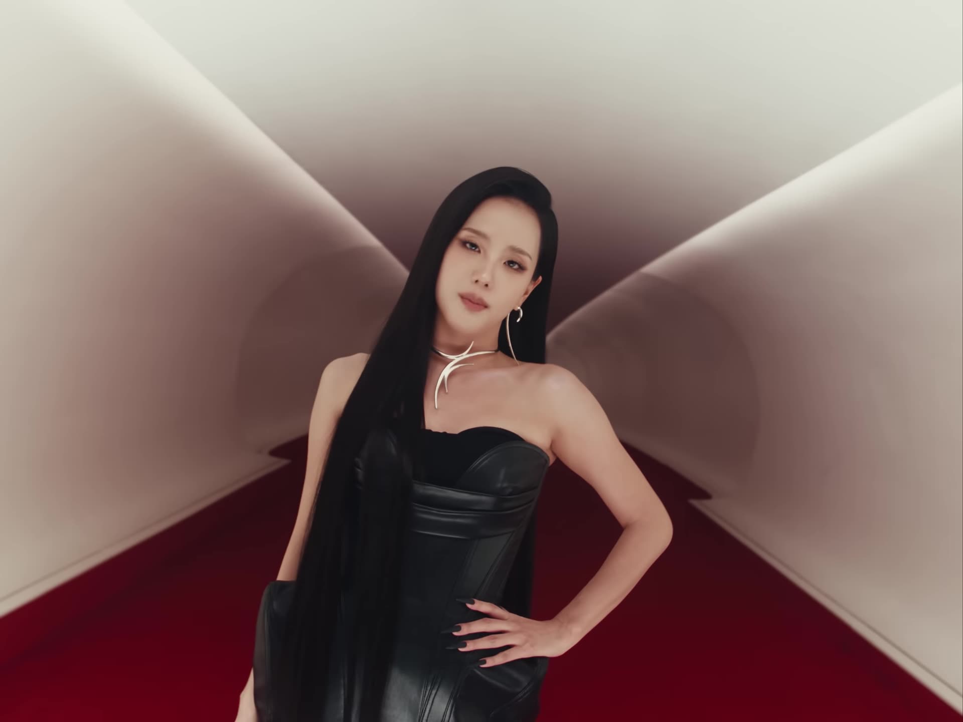 JISOO X ZAYN - EYES CLOSED (OFFICIAL MV)