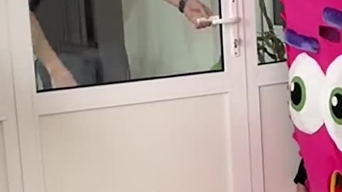This Door Prank Went Too Perfect