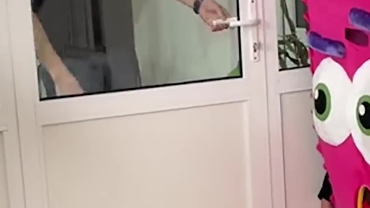 This Door Prank Went Too Perfect