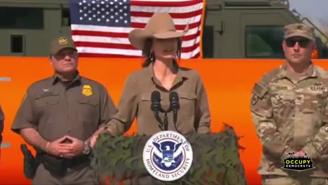 🚨Trump Supporter Tries To TROLL Anti-ICE Protesters...BIG MISTAKE